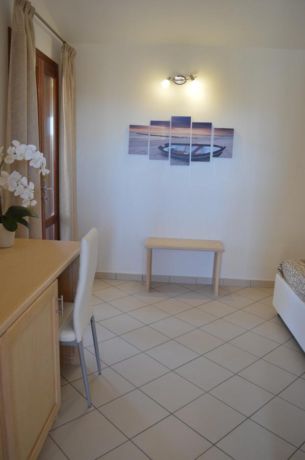 Guest Rooms Affittacamere San Teodoro  Exterior photo