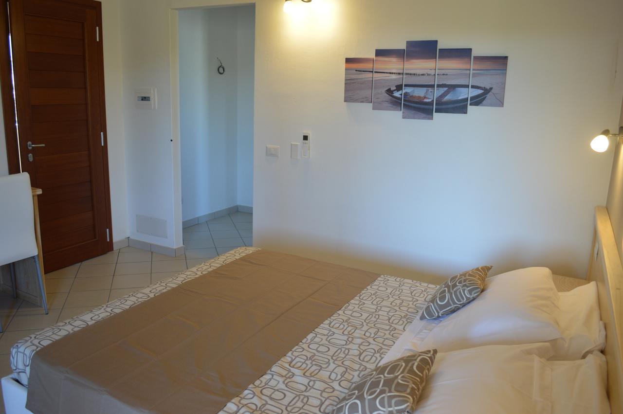 Guest Rooms Affittacamere San Teodoro  Exterior photo