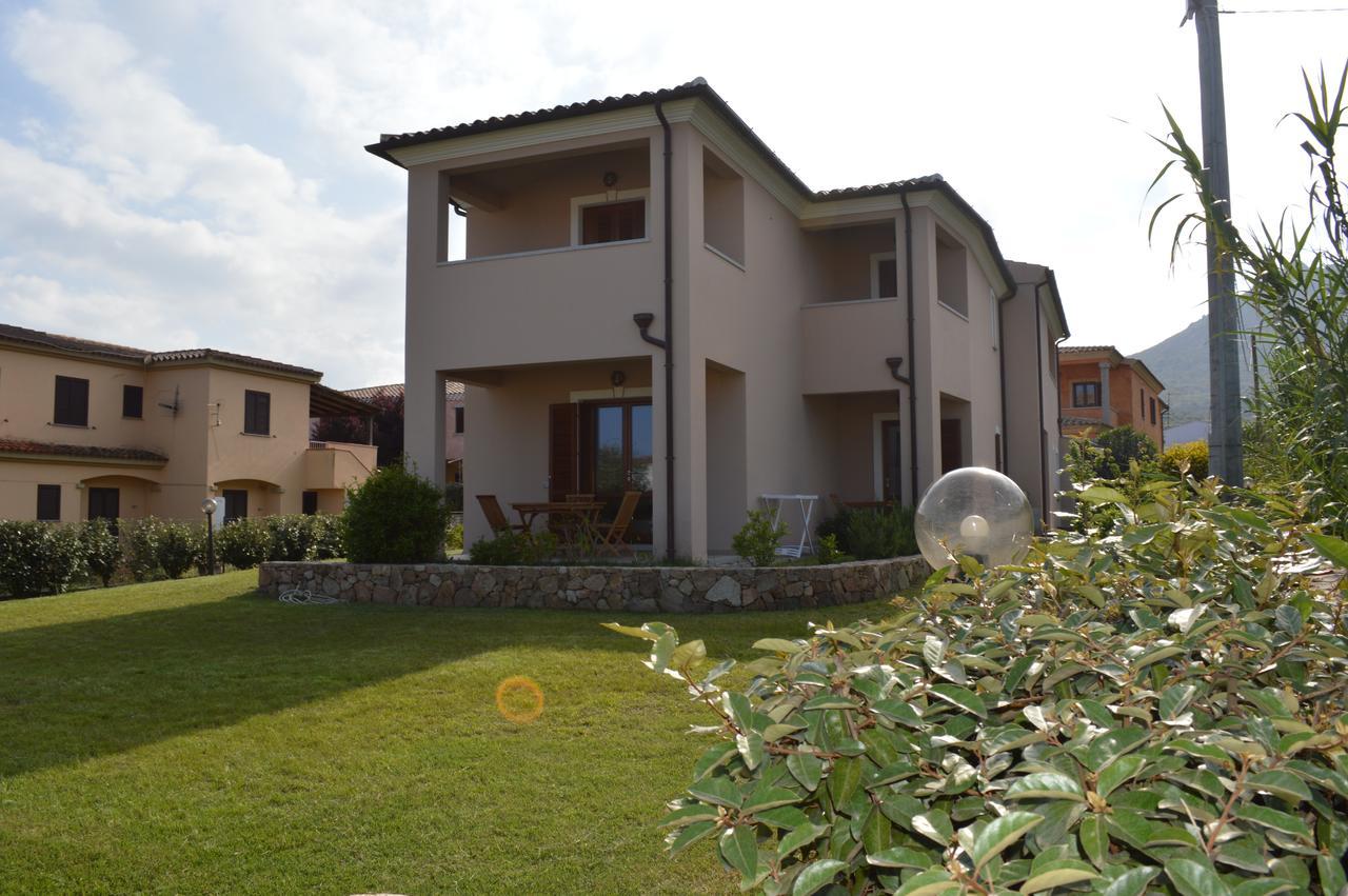 Guest Rooms Affittacamere San Teodoro  Exterior photo