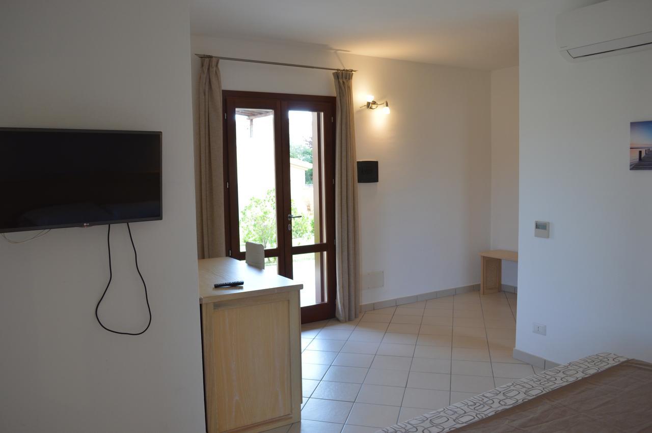 Guest Rooms Affittacamere San Teodoro  Exterior photo